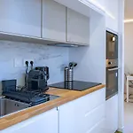 Haussmann Apartment - Champs-Elysees